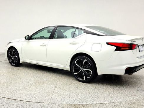 Used 2023 Nissan Altima 2.5 SR image 7