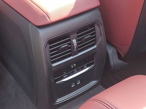 Used 2023 BMW 430i xDrive Convertible w/ M Sport Package image 11