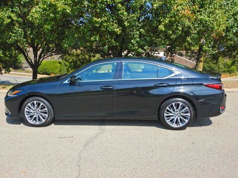Used 2021 Lexus ES 250 w/ Premium Package image 8