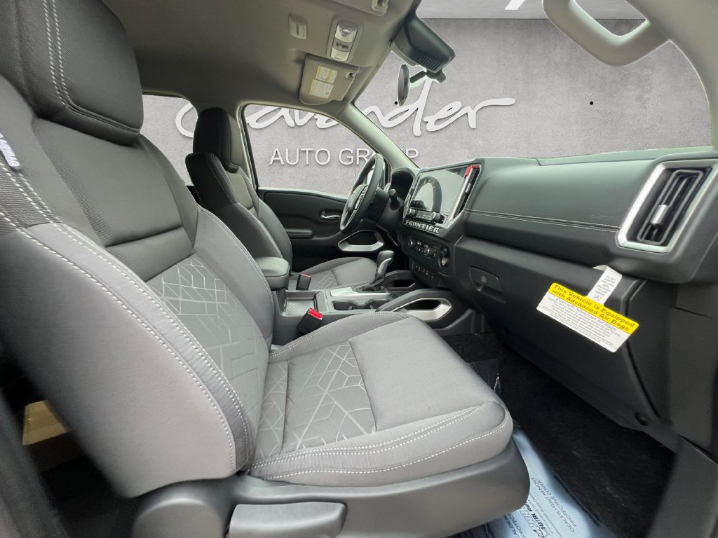 New 2027 Nissan Frontier SV RWD image 25