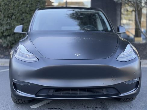 Used 2020 Tesla Model Y Long Range image 3