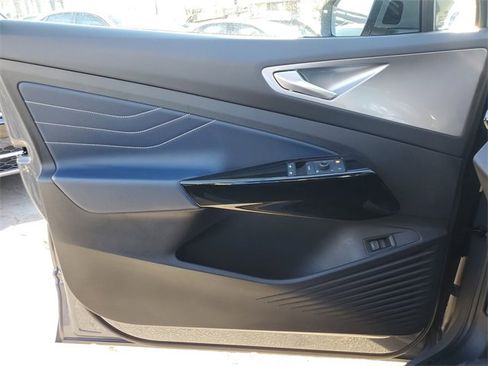 Certified 2025 Volkswagen ID.4 Pro S image 30