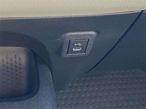 Used 2023 Toyota Corolla LE image 28