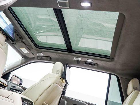 Used 2022 Cadillac Escalade Premium Luxury Platinum w/ Heavy-Duty Trailer Package image 48