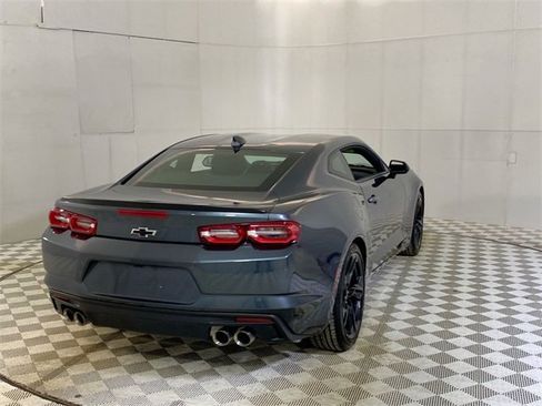 Used 2023 Chevrolet Camaro LT w/ Technology Package image 11