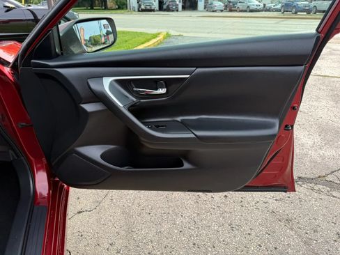 Used 2016 Nissan Altima 2.5 S w/ Power Driver Seat Package FWD image 17