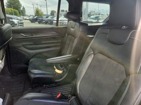 Used 2024 Jeep Grand Cherokee L Laredo AWD/4WD image 4