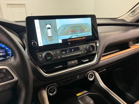 Used 2024 Toyota Grand Highlander Limited image 78