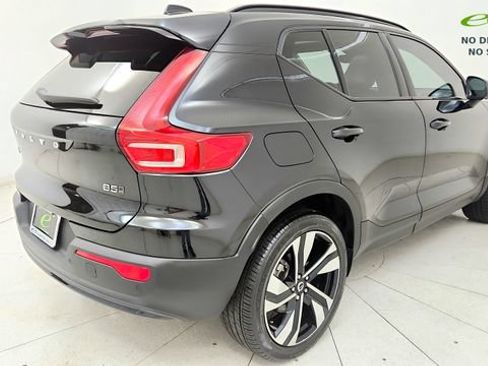 Used 2024 Volvo XC40 B5 Plus w/ Protection Package Premier AWD/4WD image 31