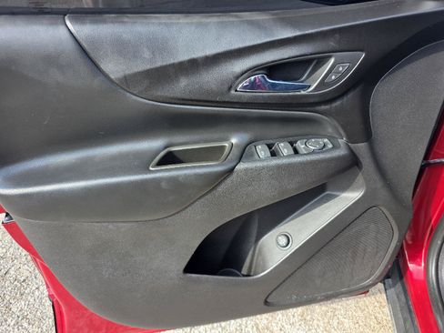Used 2018 Chevrolet Equinox LT FWD image 33