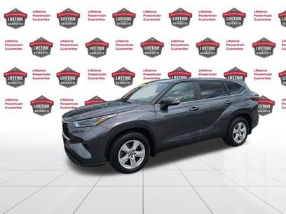 Used 2023 Toyota Highlander LE