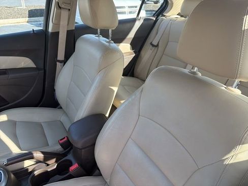 Used 2016 Chevrolet Cruze LT w/ RS Package image 11