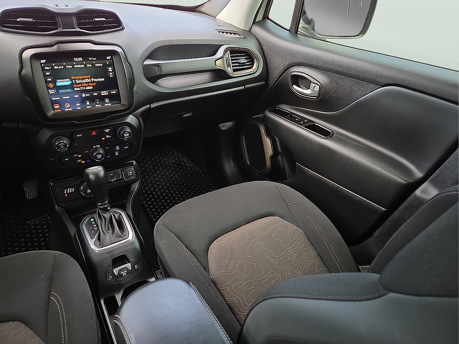 Used 2023 Jeep Renegade Latitude AWD/4WD image 12