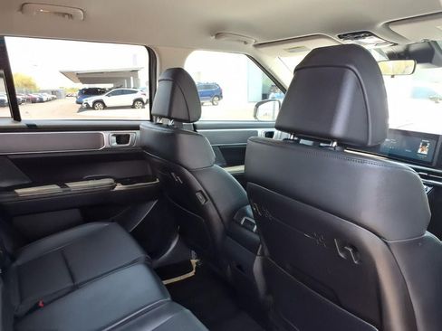 Used 2025 Hyundai Santa Fe SEL FWD image 20