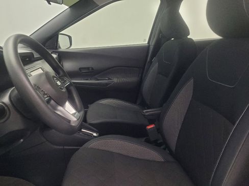 Used 2020 Nissan Kicks S FWD image 17