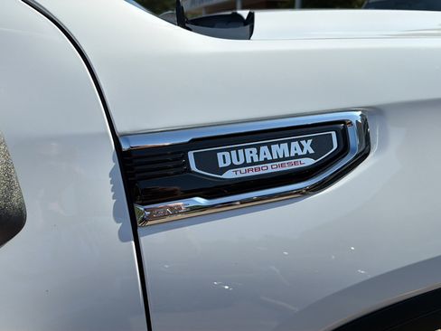 Used 2024 GMC Sierra 1500 SLE w/ Preferred Package AWD/4WD image 18