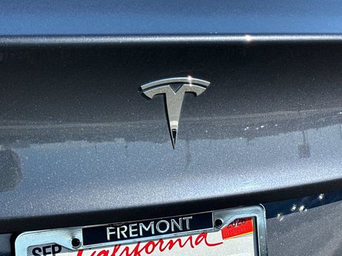 Used 2023 Tesla Model 3 Standard Range RWD image 25