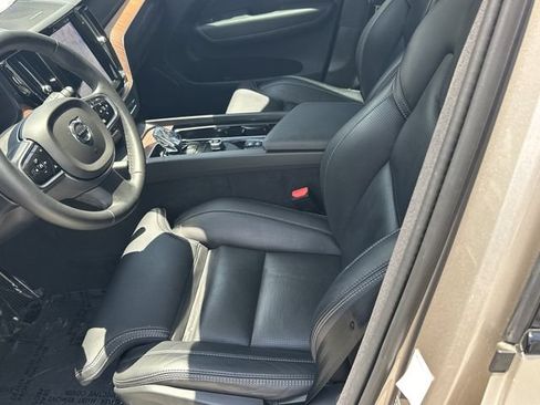 Used 2024 Volvo XC60 B5 Ultimate w/ Protection Package Premier AWD/4WD image 15