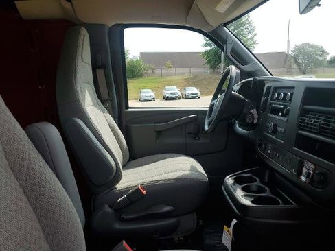 New 2025 GMC Savana 2500 w/ Driver Convenience Package image 30