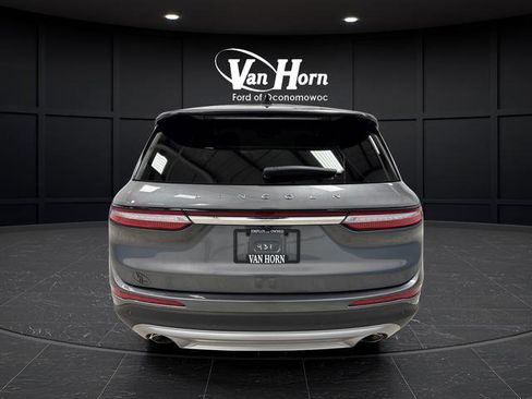 Used 2025 Lincoln Corsair Reserve image 13