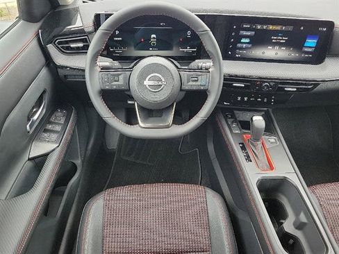 Certified 2025 Nissan Kicks SR AWD/4WD image 2