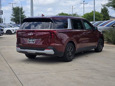 New 2026 Kia Carnival FWD image 4