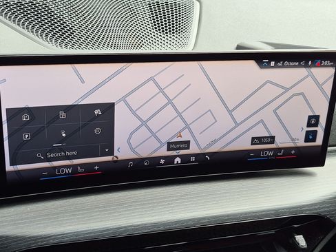 Used 2025 BMW i4 eDrive40 w/ Parking Assistance Package RWD image 23