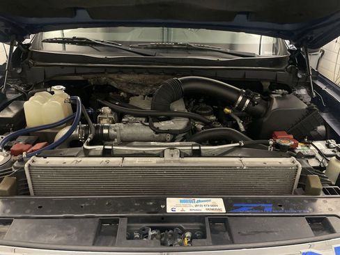 Used 2016 Nissan Titan SL image 24