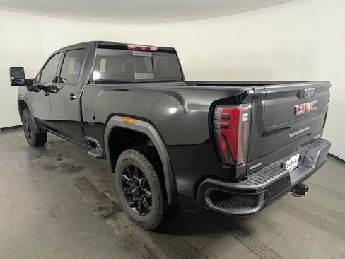 Used 2025 GMC Sierra 2500 AT4 w/ Technology Package image 6