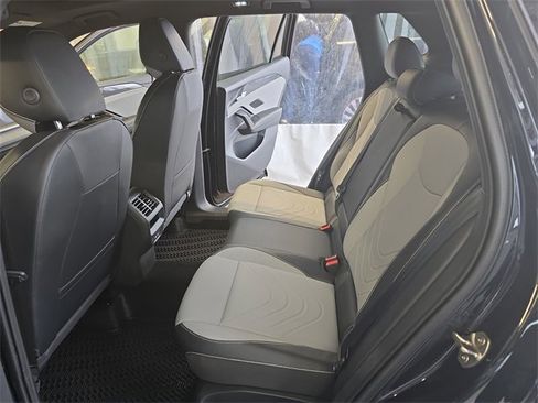 New 2026 Volkswagen Tiguan SE R-Line image 17