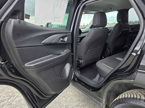 Used 2024 Chevrolet TrailBlazer LT AWD/4WD image 15