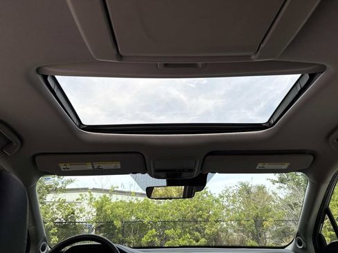 Used 2019 Honda Pilot Touring image 22