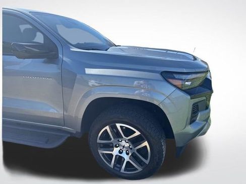 Used 2024 Chevrolet Colorado Z71 w/ Z71 Convenience Package 2 image 2