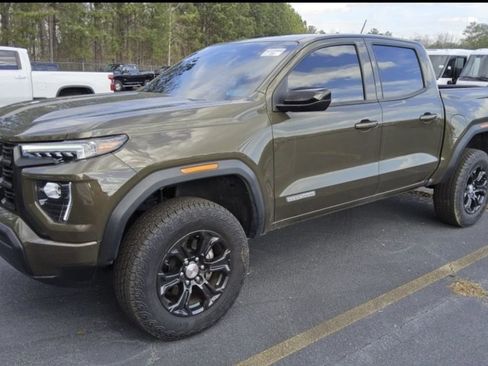 Used 2024 GMC Canyon Elevation w/ Trailering Package image 1