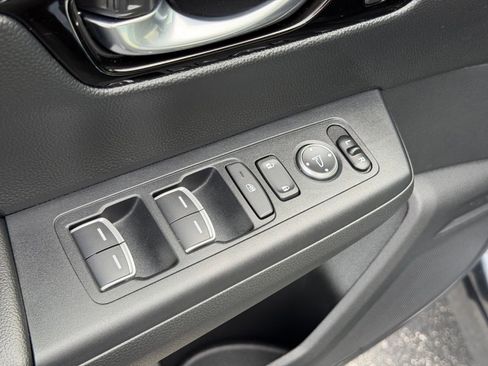 Used 2025 Honda CR-V Sport Touring image 9