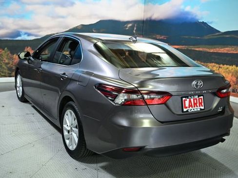 Used 2022 Toyota Camry LE image 11