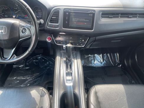 Used 2018 Honda HR-V EX-L image 11