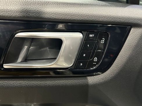 Used 2021 Porsche Cayenne S AWD/4WD image 11