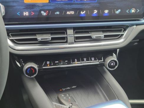 New 2026 Chevrolet Equinox EV LT image 18