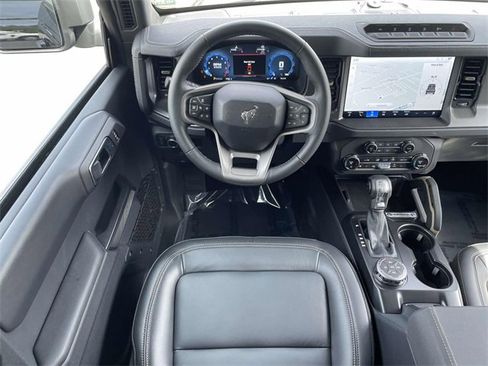 New 2025 Ford Bronco Badlands image 8