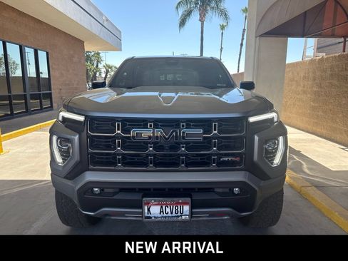 Used 2024 GMC Canyon AT4 w/ LPO, Off Road Lift Package AWD/4WD image 2
