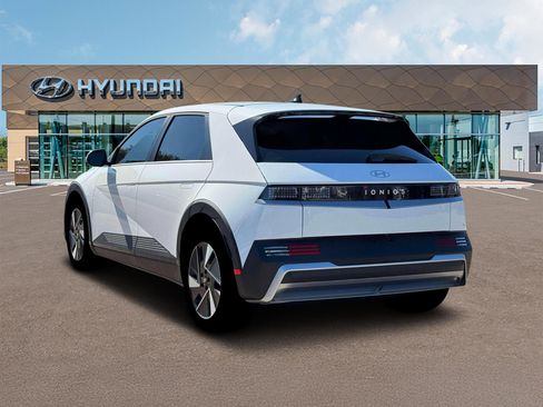 New 2026 Hyundai Ioniq 5 SE image 5