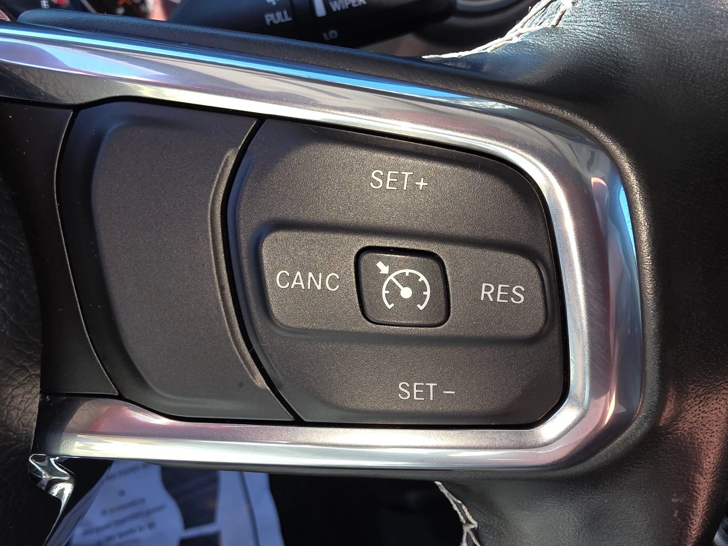 Used 2021 Jeep Gladiator Overland AWD/4WD image 16