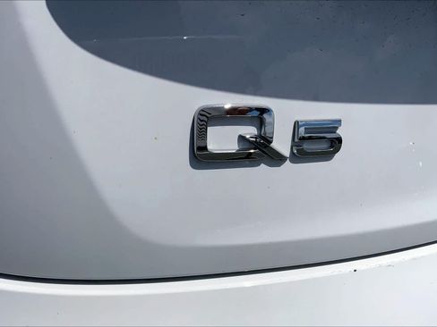 Used 2021 Audi Q5 2.0T Premium w/ Convenience Package AWD/4WD image 31