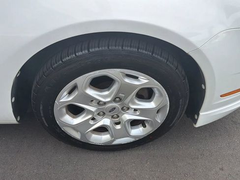 Used 2010 Ford Fusion SE FWD image 18