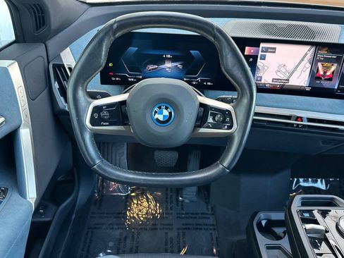 Used 2023 BMW iX xDrive50 w/ Sport Package image 15