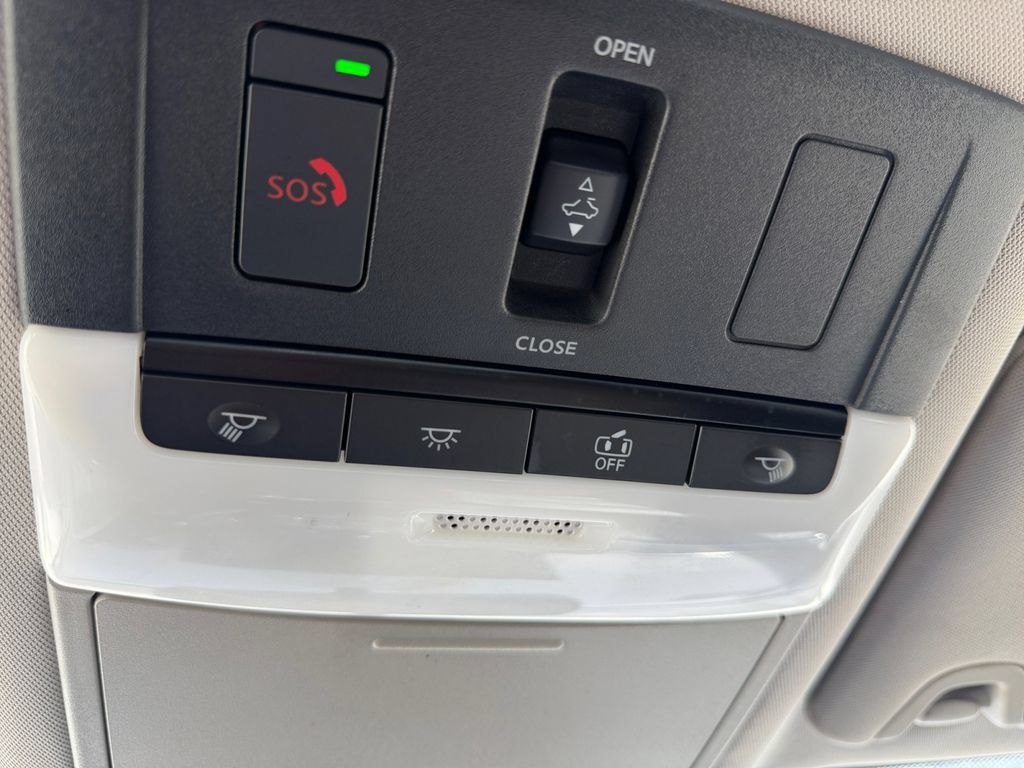 Used 2024 Nissan Altima 2.5 SR w/ SR Premium Package FWD image 23