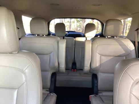 Used 2020 Ford Explorer XLT w/ Equipment Group 202A image 37