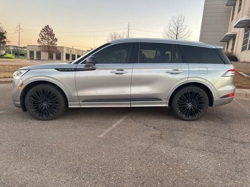 Used 2020 Lincoln Aviator Black Label image 11