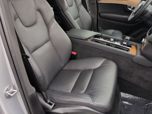 Used 2024 Volvo XC90 B5 Plus AWD/4WD image 23
